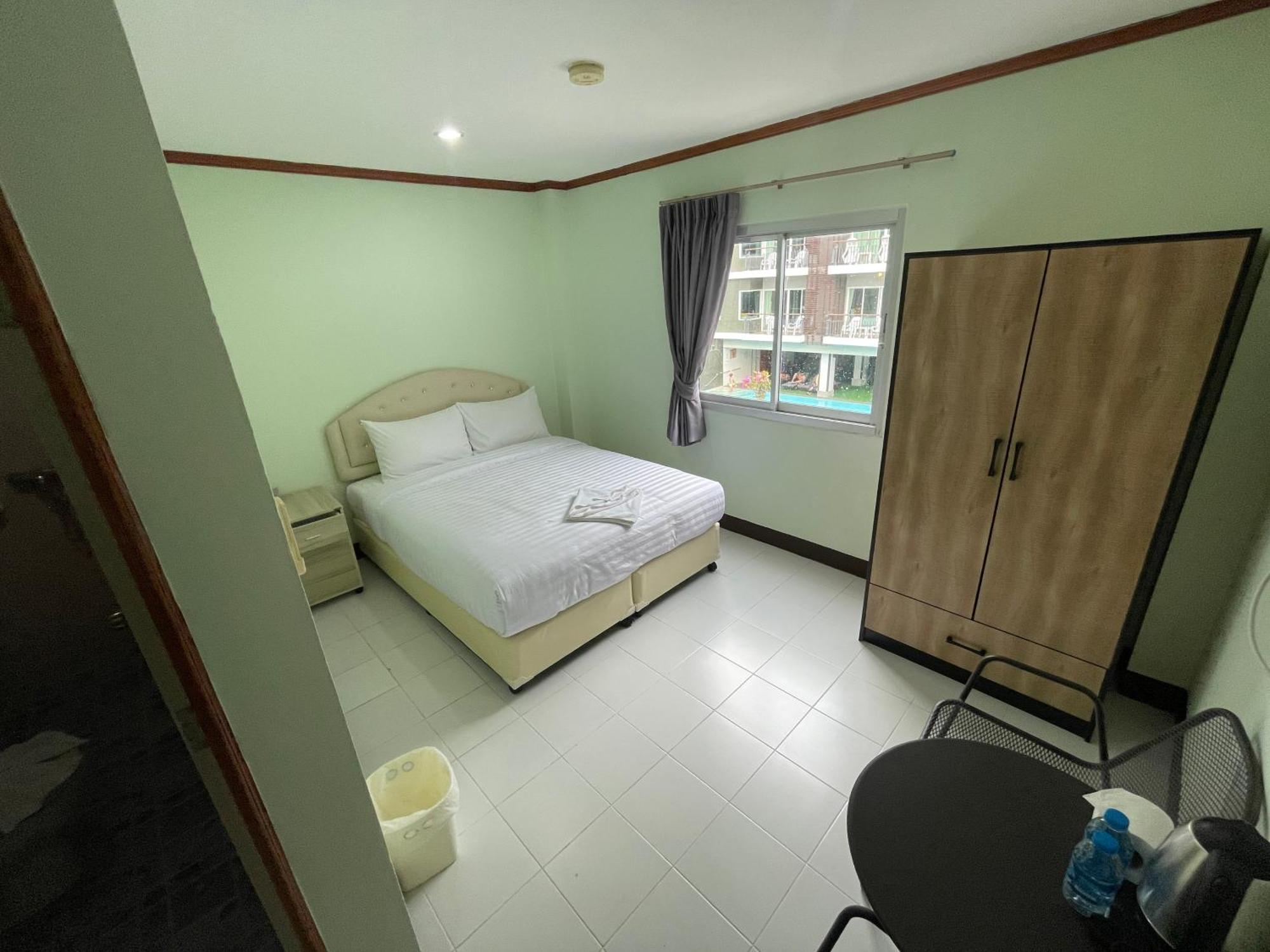 Omaya Guesthouse Patong Eksteriør billede